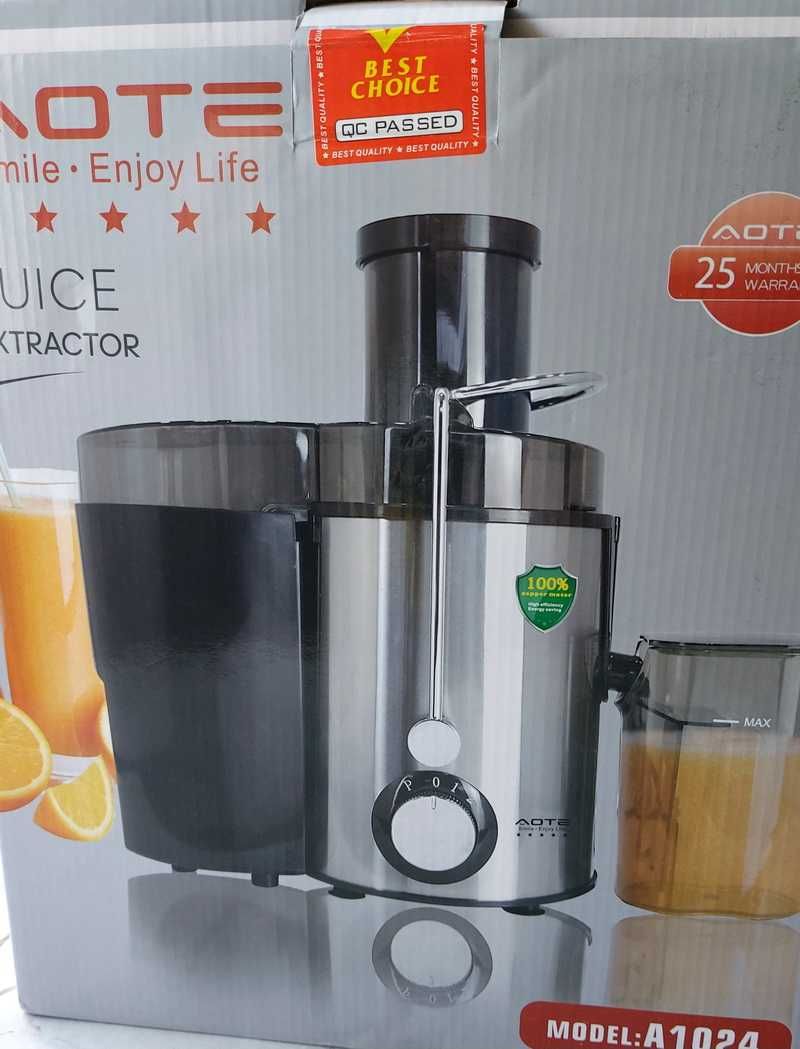 Продам бытовую соковыжималку  в комплекте, новую