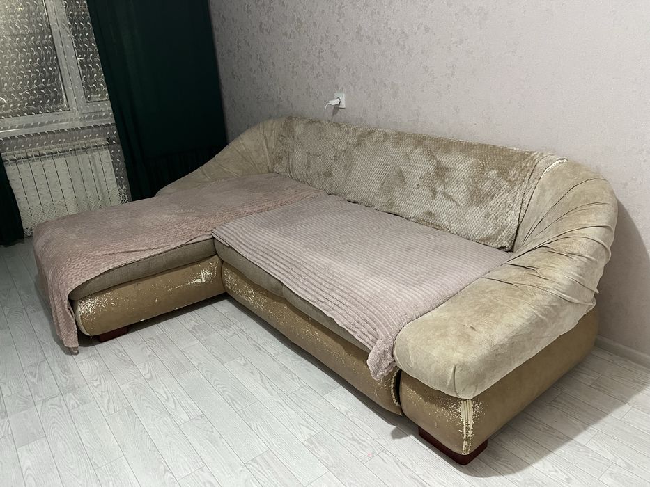 Продам диван за 15.000 угловой