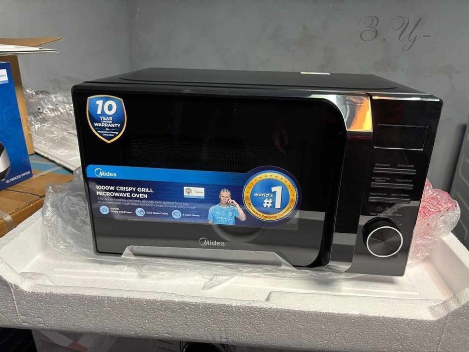 Микровълнова фурна MIDEA с грил 700/1000W