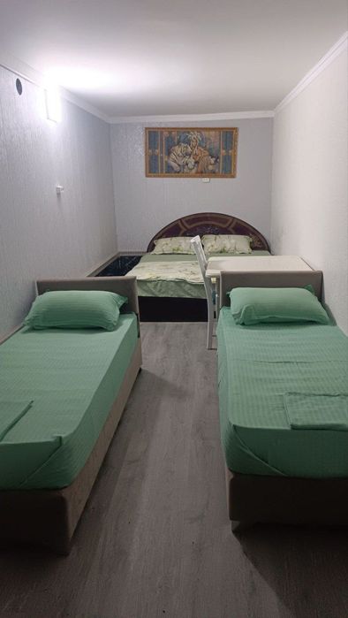 Hostel, Mehmonxona, Gostinitsa Buxoro karvon bozor yaqinida joylashgan