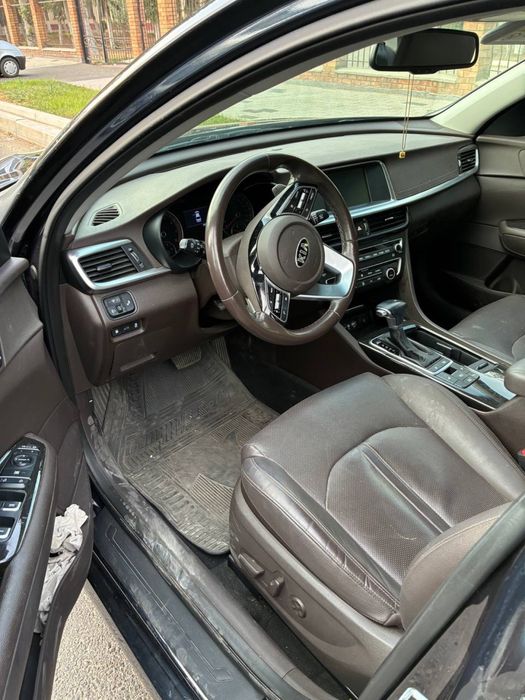 Kia optima srochna sotiladi