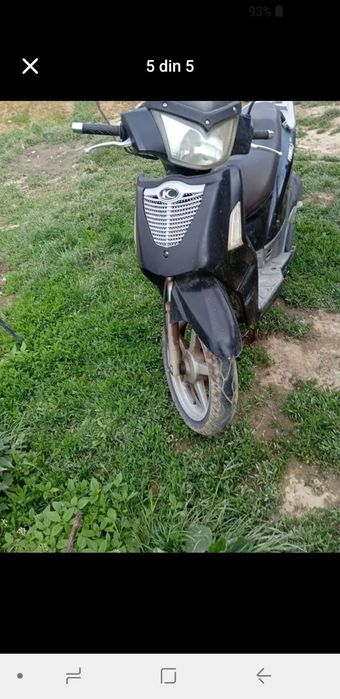 Vând scuter kymco 49cc 2t merge foarte bine