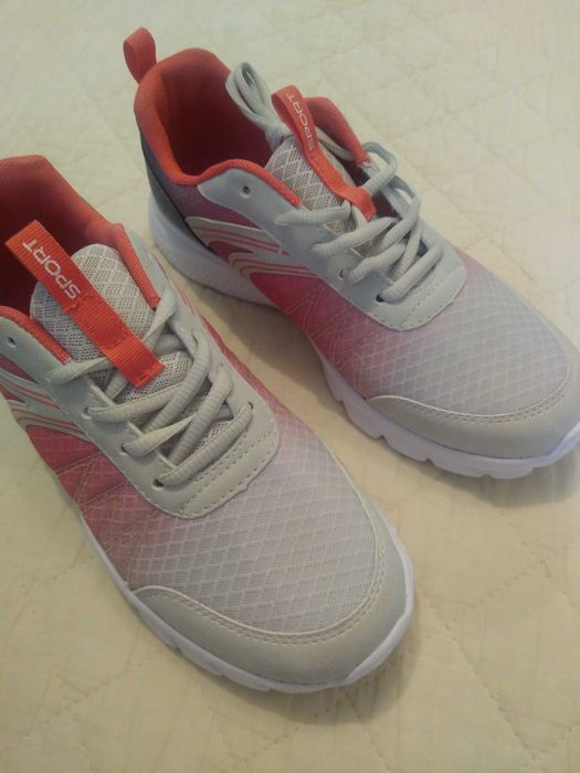 Adidași Sport superbi    dame mărimea 38