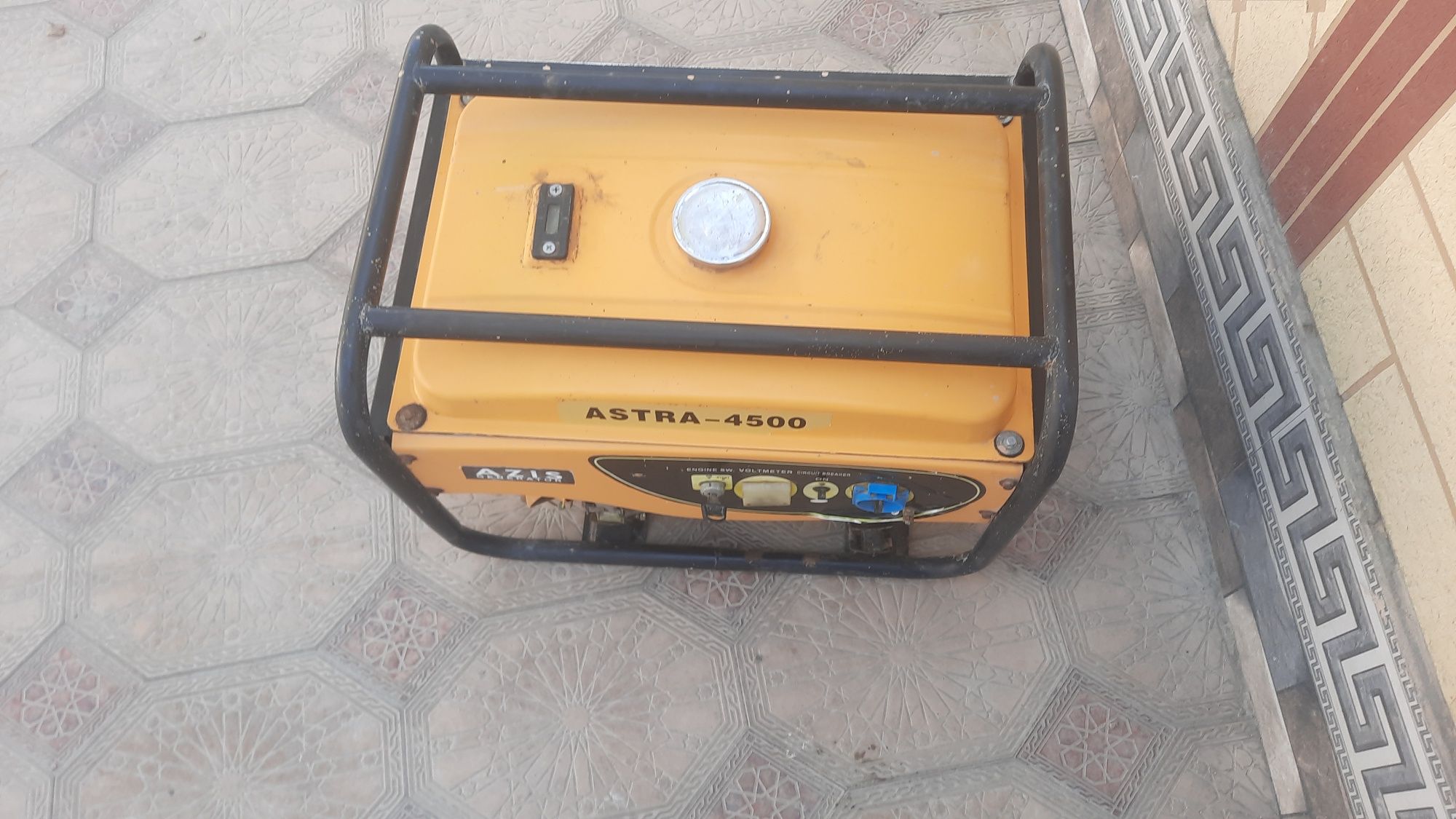 Dvijok sotiladi xolati yaxshi ishlashi zor 3 Kv li