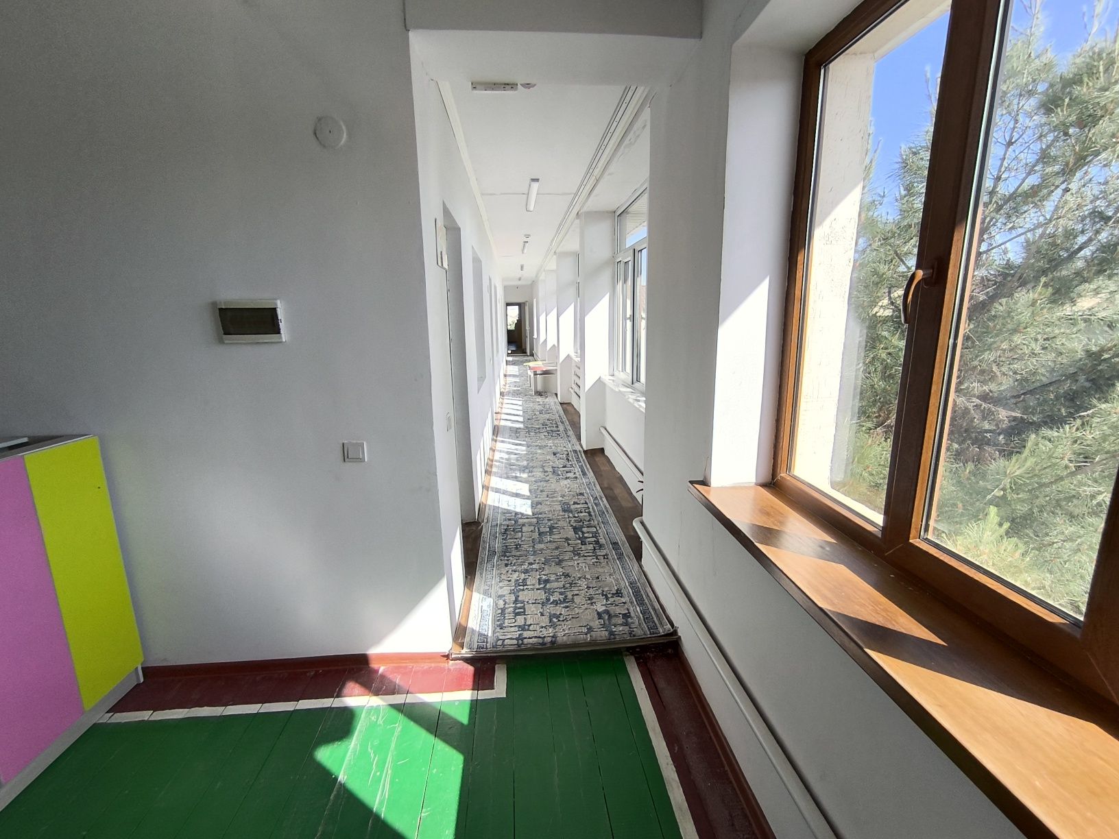 Продаётся 467 квад.метров 15 комнат.