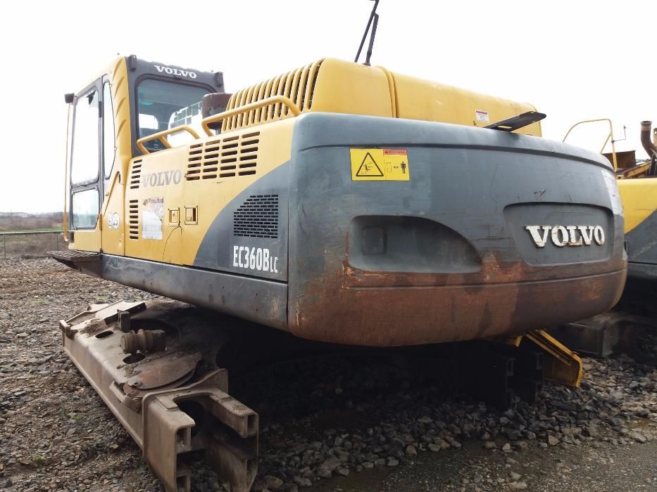 Excavator senile Volvo EC360BLC, dezmembrez