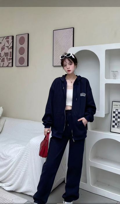 Продам спортивный костюм