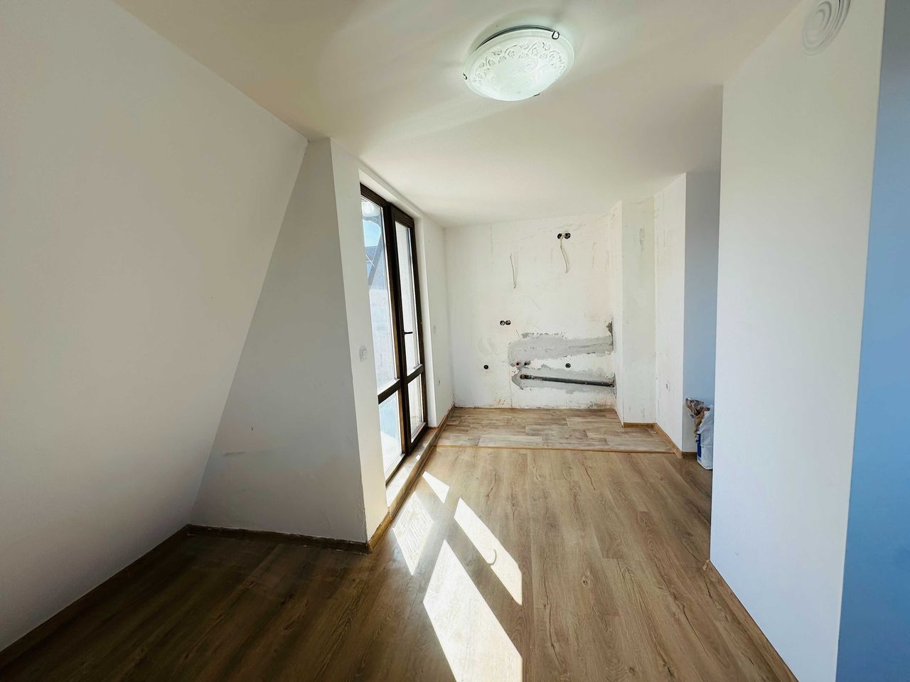 Продава се Тристаен апартамент в Банско - 94 кв.м за 958 €/кв.м - Снимка #15