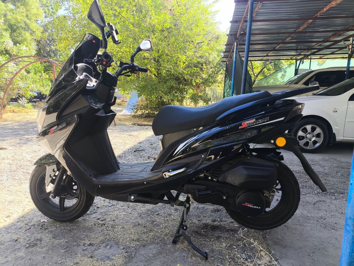 Продаю надёжный скутер Tiger 150cc Skillmax — чёрный зверь на дороге!