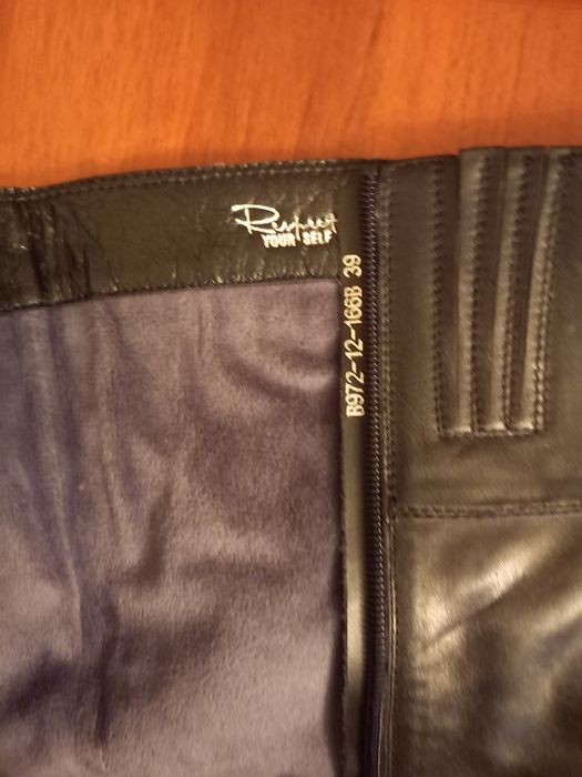 Продам женские сапоги