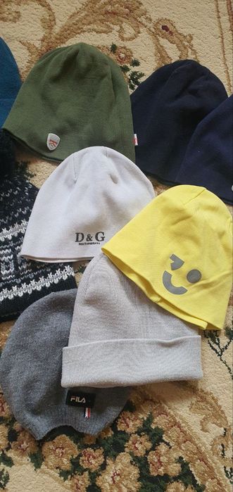 Шапки теплые детские разные