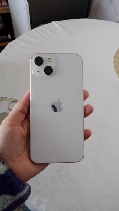 Iphone 13 белый отличное состояние