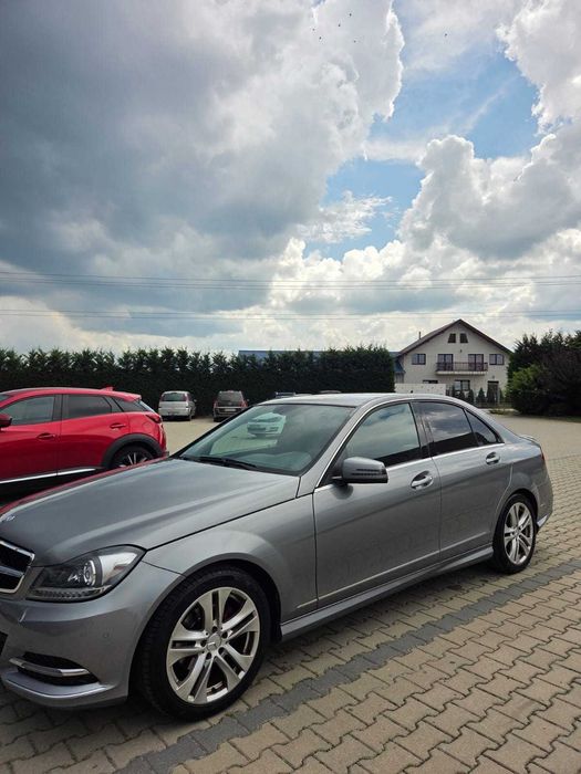 Mercedes Benz C180 Avantgarde 2012