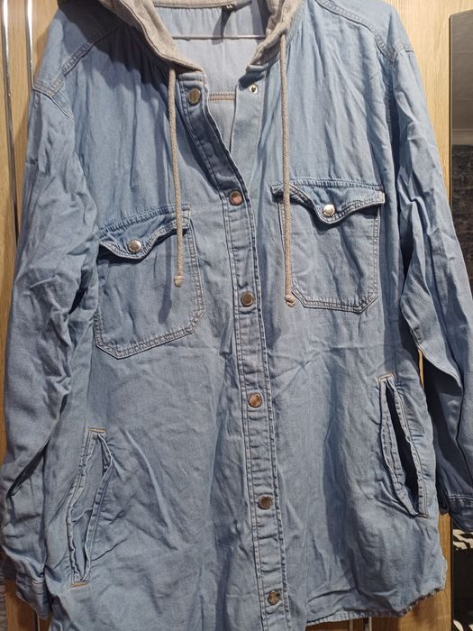 Vand geaca de blugi dama H&M