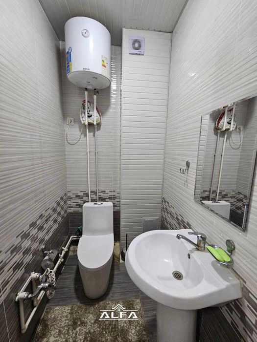 Buxoroda kvartira sotiladi 3 xonali 90m² 4-qavat.