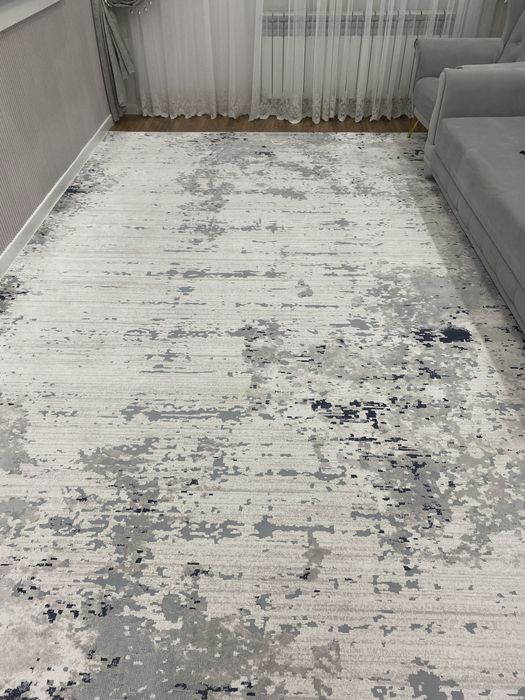 Продам ковер в хорошем состоянии