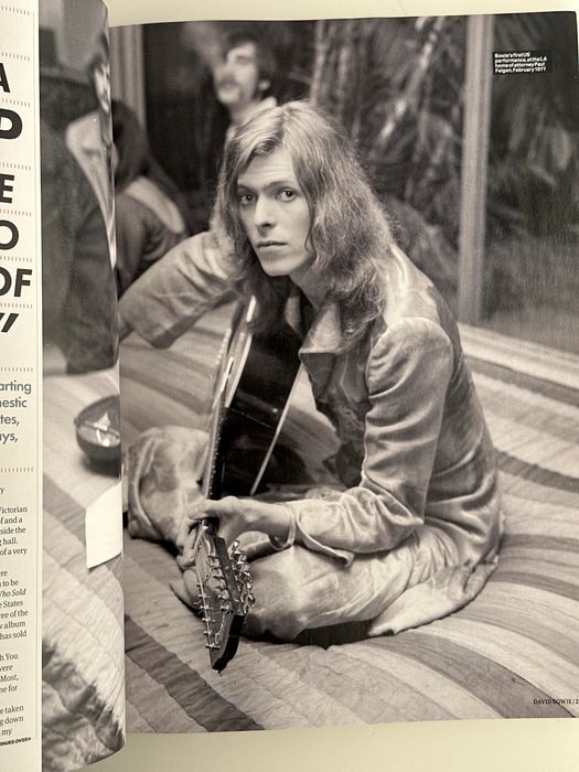 David Bowie голямото списание на английски
