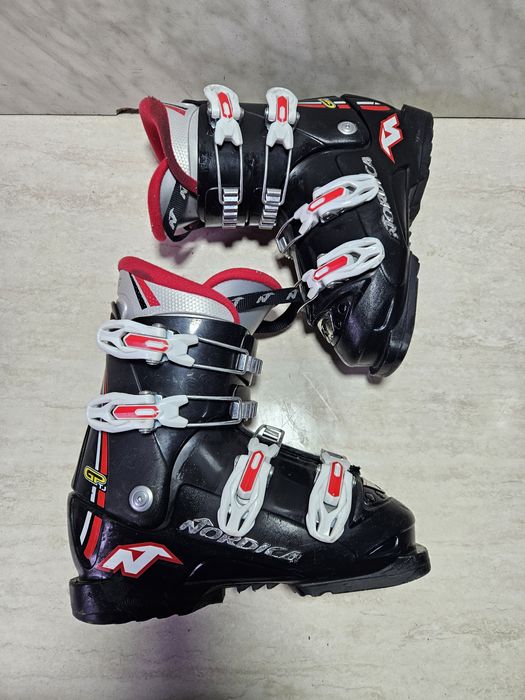 Clapari ski schi  Nordica mondo 23-23,5   corespunde mărimii 36-37