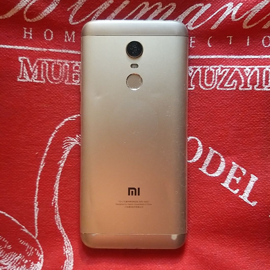 Продаеться Redmi 5 Plus  3/32