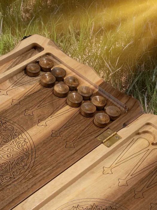 Нарды резные "Восточный узор 3" из ореха (Армения)