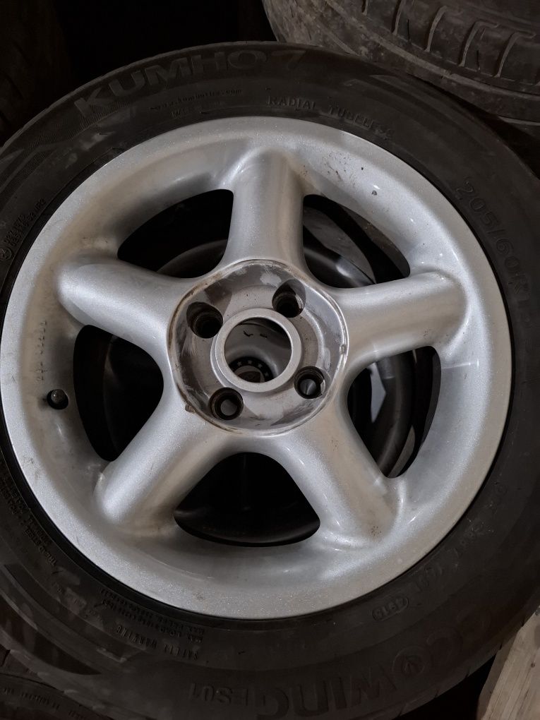 Диски на Ауди 80 В4 R15
