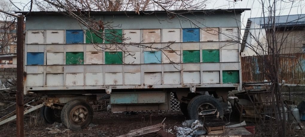 Прицеп пчеловодный камазовский