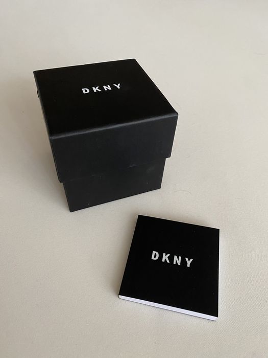 Кутия от часовник DKNY