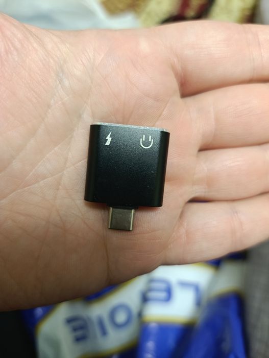 Маленький карманный переходник для телефона