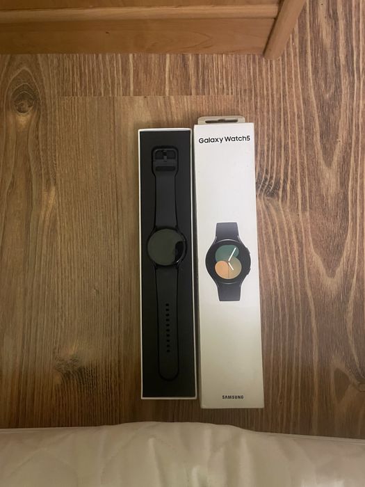 Продавам Galaksy Watch 5