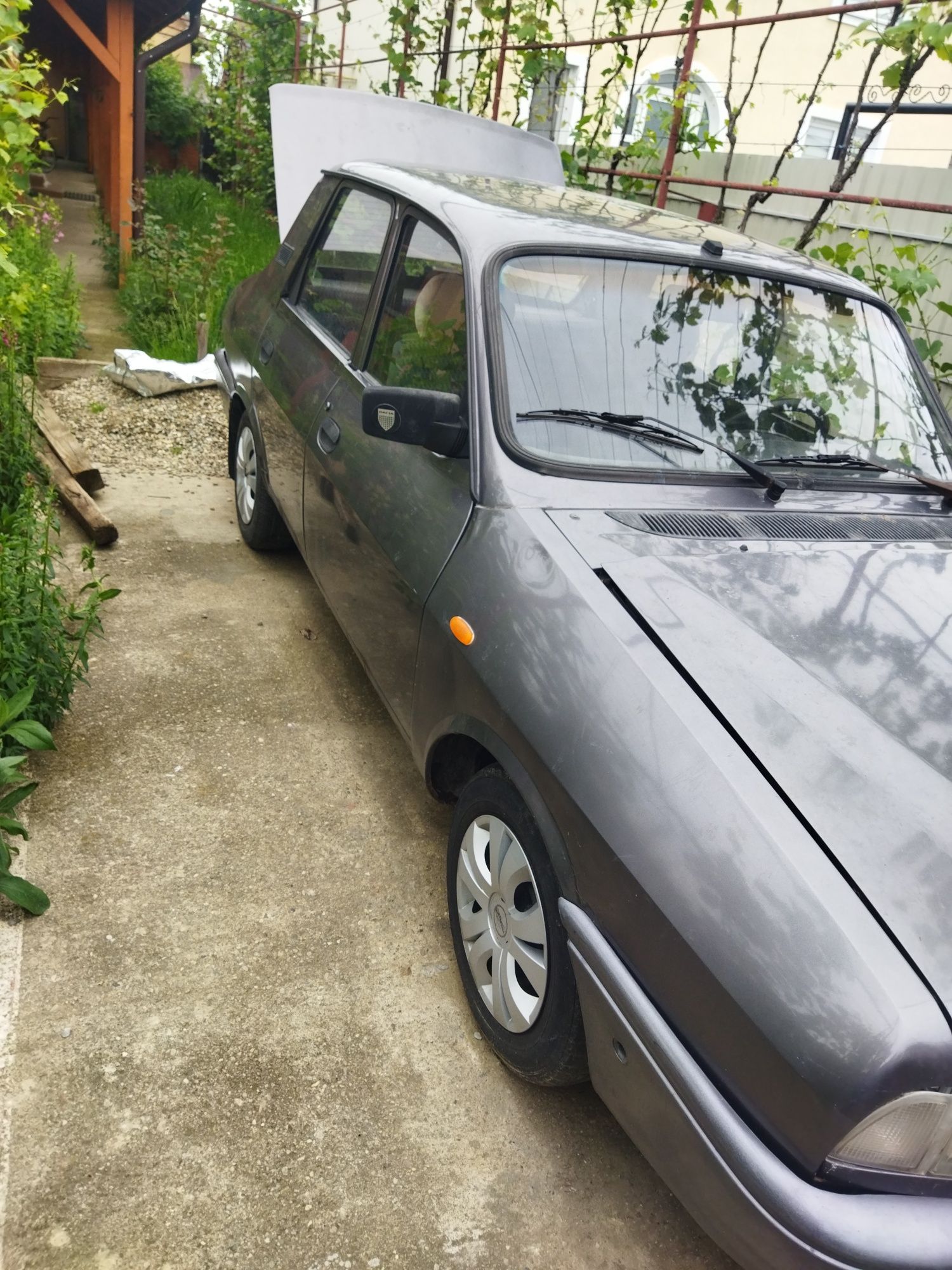 Vând Dacia 1310 pe injecție
