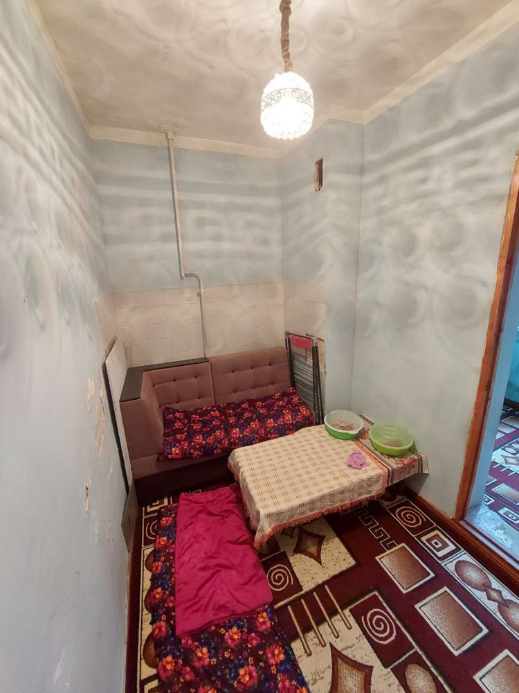 Продаётся 1*2/2/5 квартира Ахмад Югнакий Мирзо Улугбекский рн