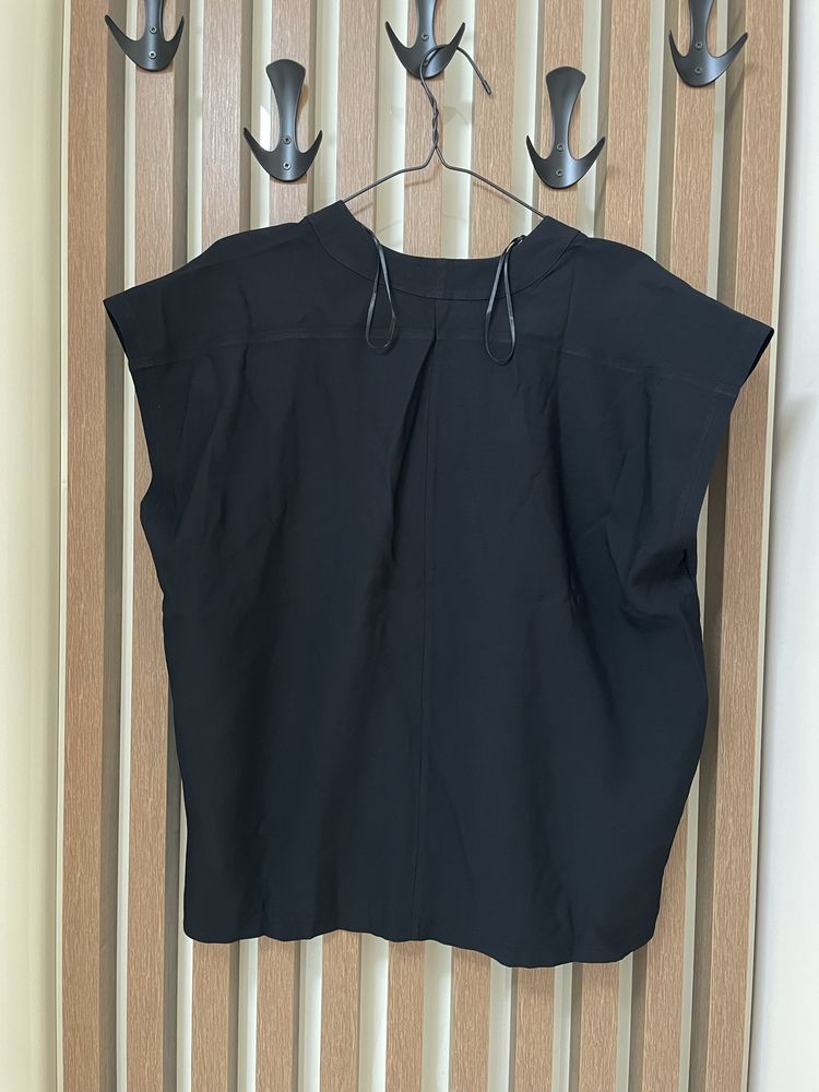 Черна блуза V-neck, размер L, Zara, с етикет