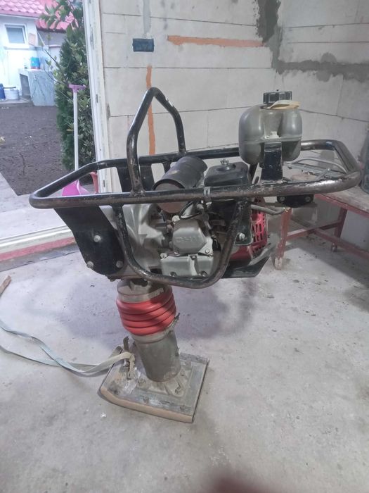 Mai compactor benzinar perfect pentru șantier