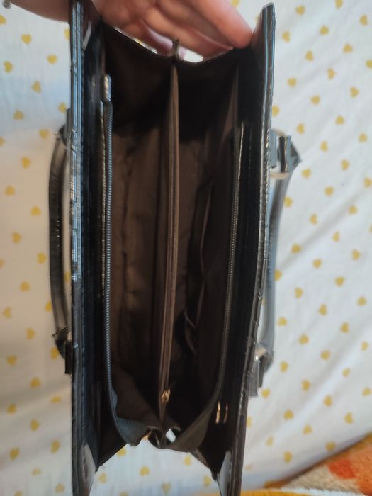 Geanta lăcuită din  material ecologic