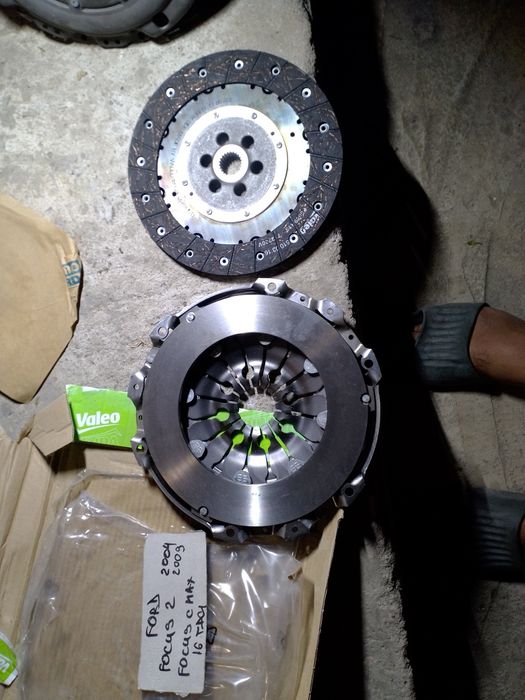 Vînd ambreia nou Ford focus 2 c max motor 16 tdci