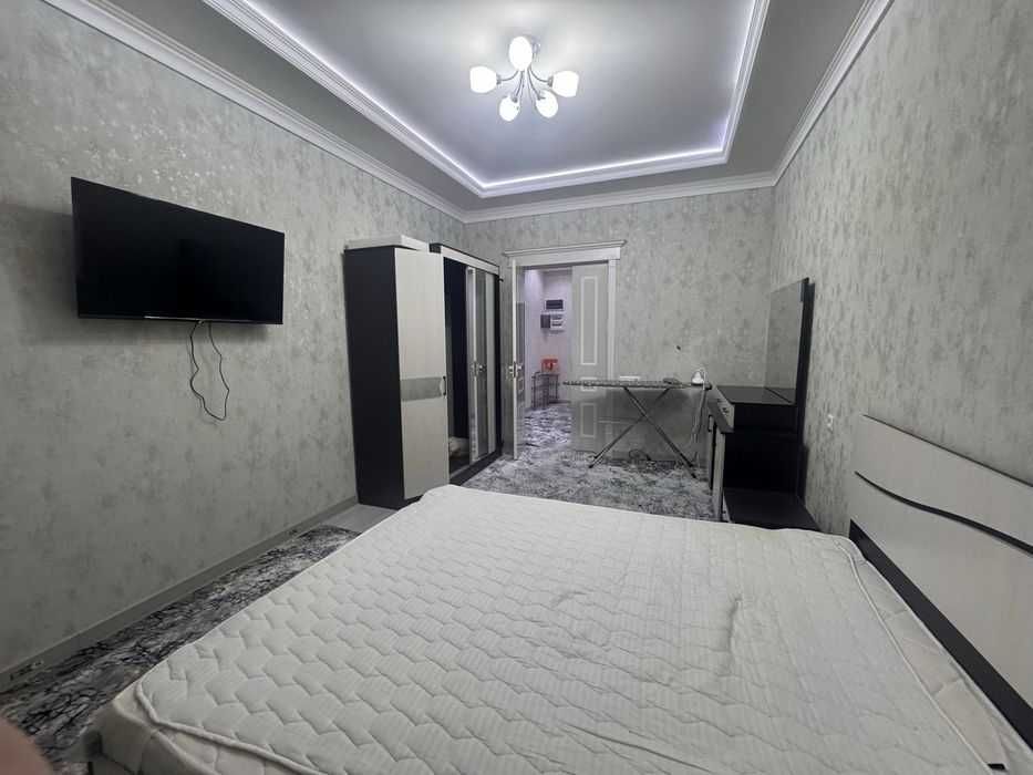 Чиланзар 4 • М,Мирза Улугбек • 2-комн • 75м² • этаж 4/10 • [336-SAM15]