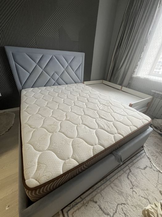 Спальный кровать