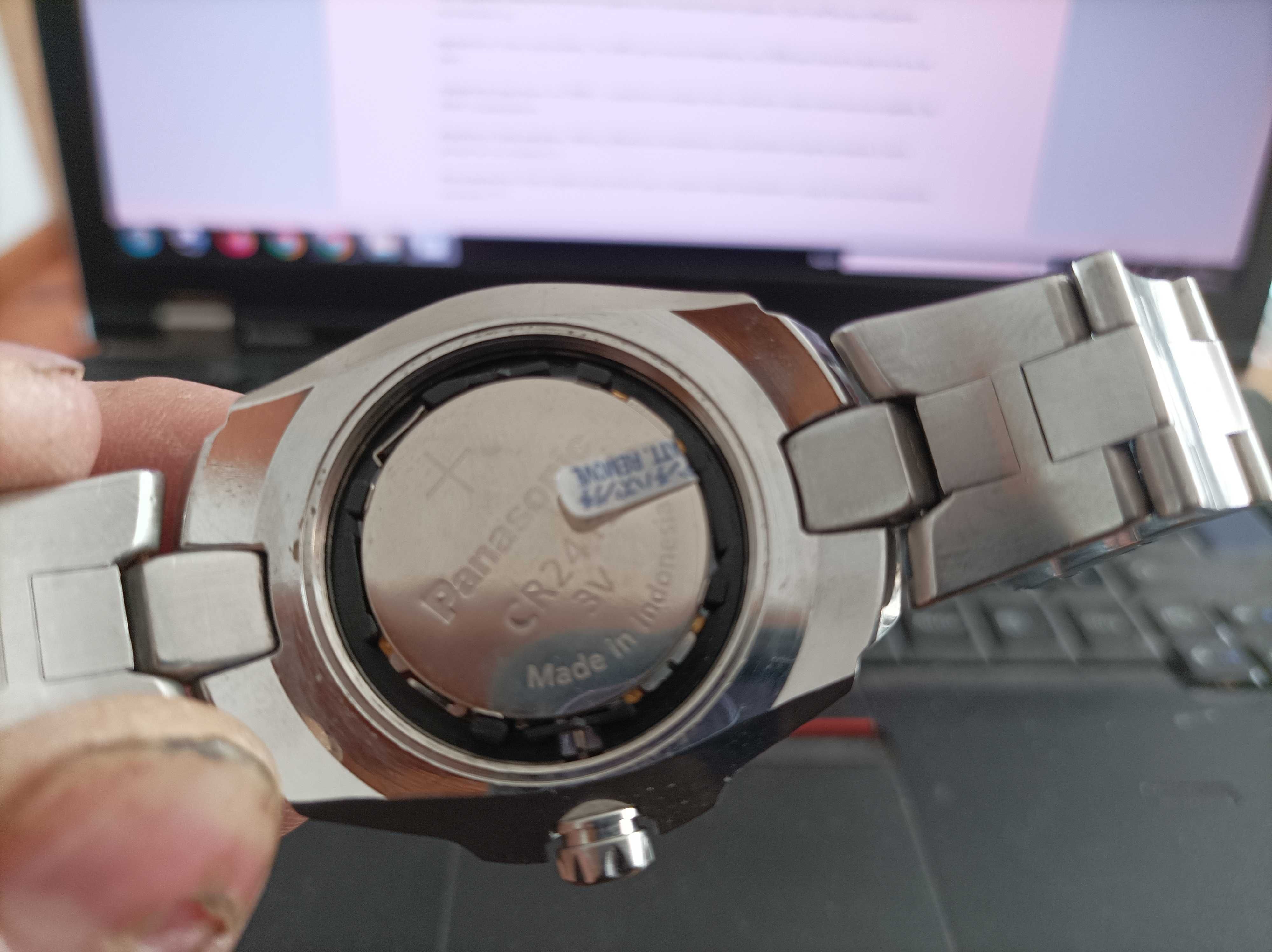 Продавам Seiko 8F56