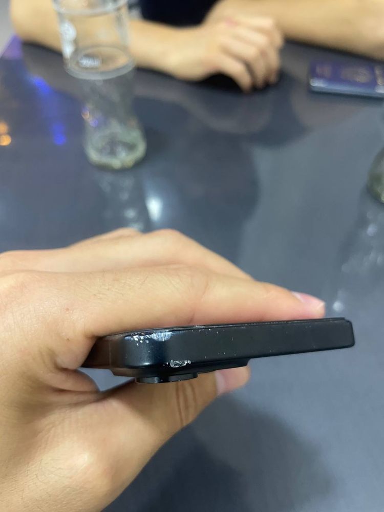 iPhone 15 Sotiladi srocniyga