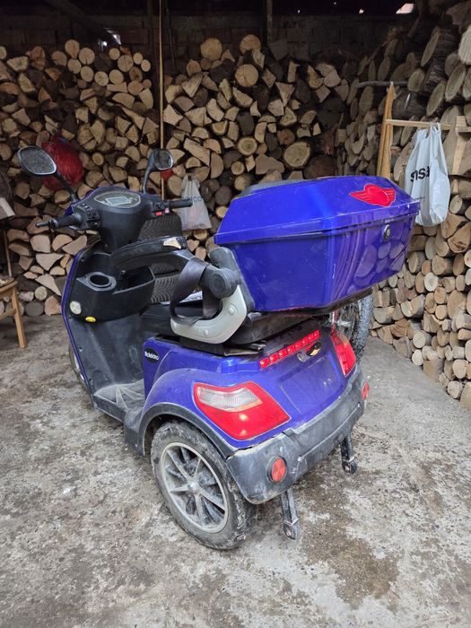 Scuter Triciclu Electric