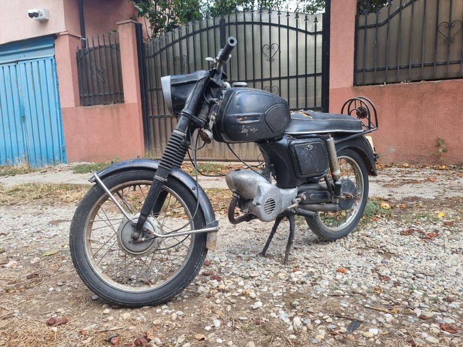 Motoreta clasica comunista mobra 50 super