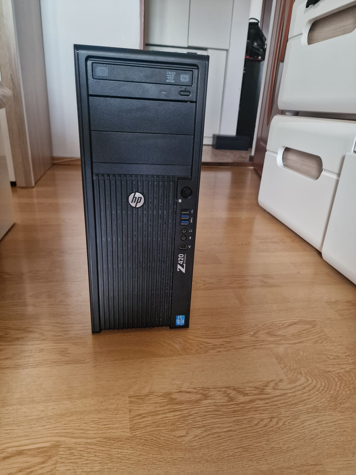 Pc HP Z420  Octa Core XEON E5- 1620 v2 3.7ghz 32gb ram