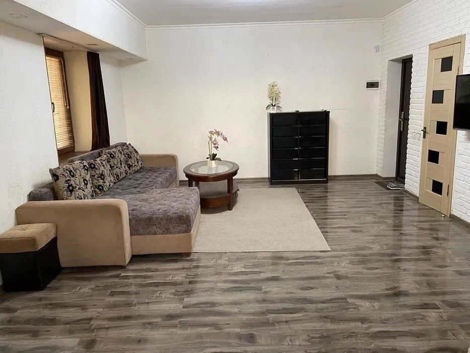 Ц-4. 1-1-4.еврорем+меб.