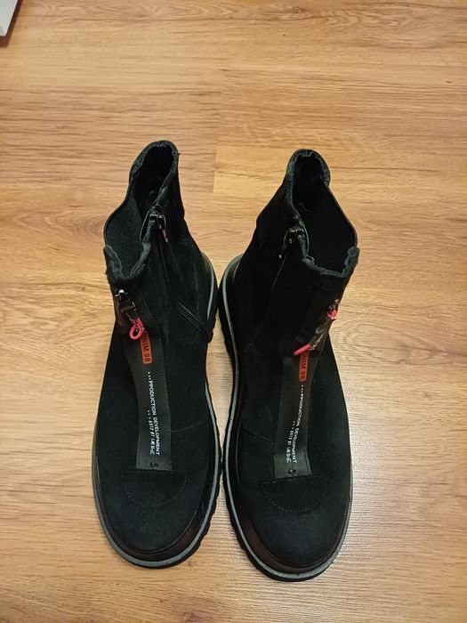 Ghete piele intoarsa