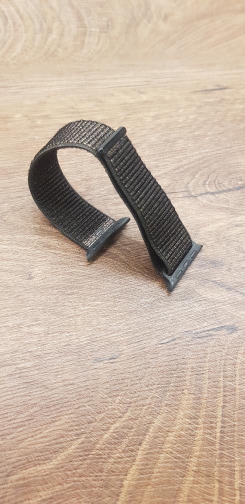 Apple Watch BandSport Loop - оригинална каишка за Apple Watch 40mm