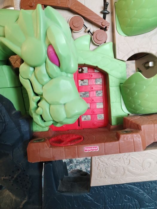 Jucărie mare FISHER PRICE Castel Dragon World IMAGINEXT