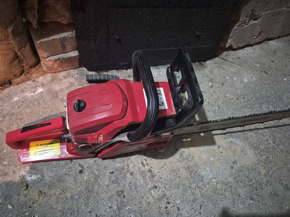 Бензинов верижен трион