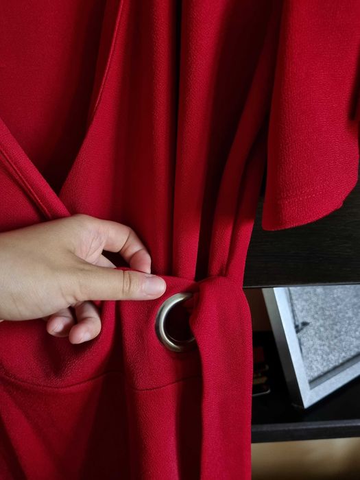 Oferta bluze petrecute/camasi rosii S Stradivarius, Bershka