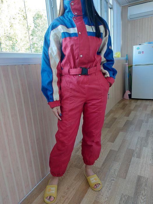 Продам лыжный комбинезон