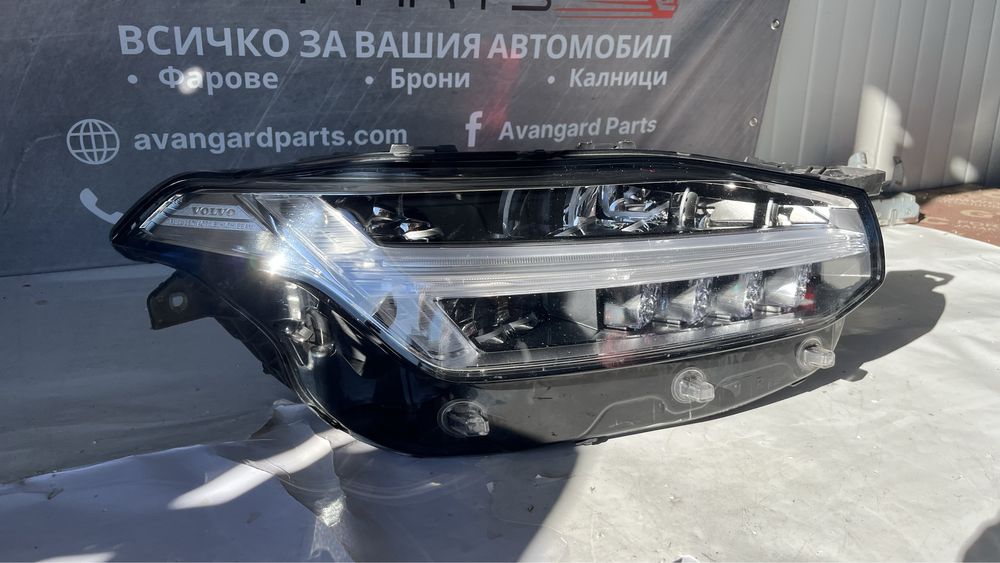 3 броя ляв и 2 броя десен фар Volvo XC90 2 2016-